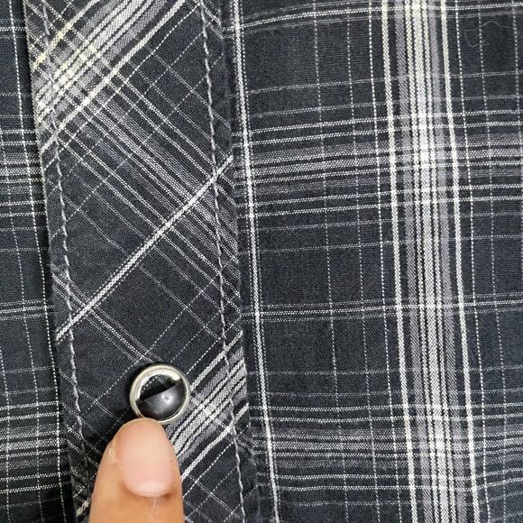 Massive Shirt Mens L Black Pearl Snap Casual Long Sleeve‎ Western Button Down - Picture 3 of 11